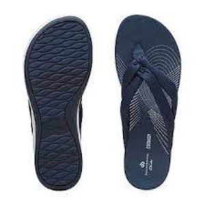 CLARKS  Arla Kaylie Cloudstepper Flip Flop Sandals - Navy/White
